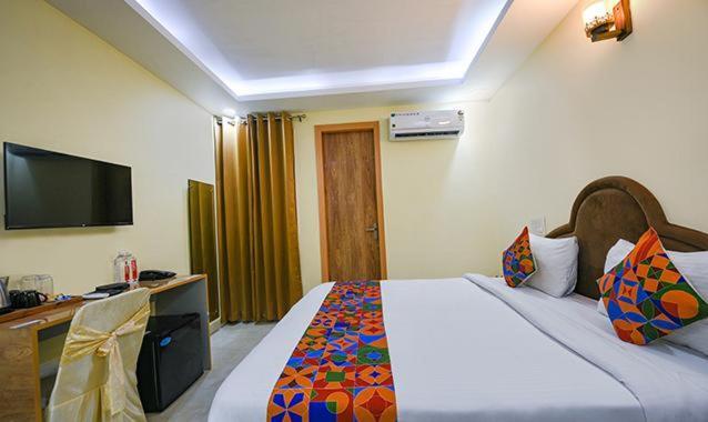 Hotel Immense Residency Faridabad Esterno foto