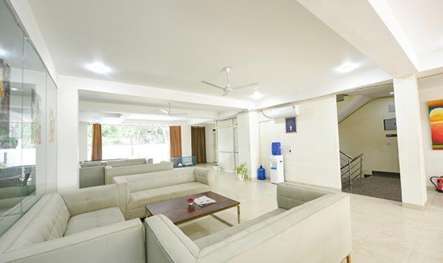 Hotel Immense Residency Faridabad Esterno foto