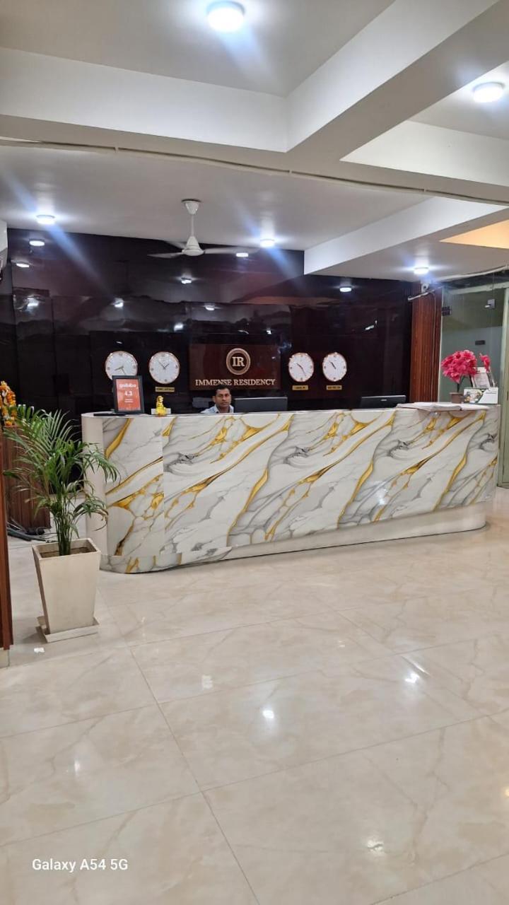 Hotel Immense Residency Faridabad Esterno foto